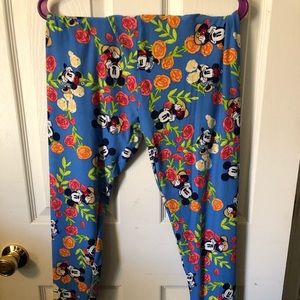 LuLaRoe Disney TC leggings.